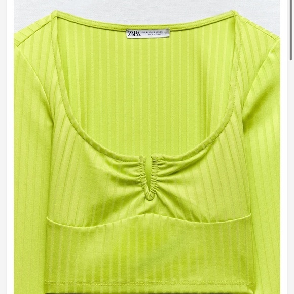 Zara RIB CROP TOP
LIME GREEN​ - Picture 2 of 4